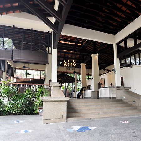 Avillion Port Dickson Hotel Exterior foto The lobby of the hotel