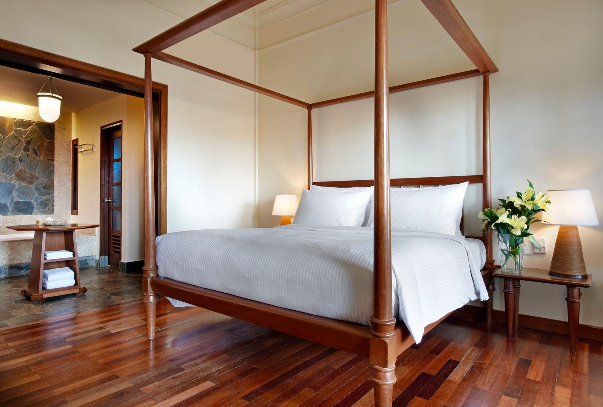 Avillion Port Dickson Hotel Exterior foto A bedroom at the hotel