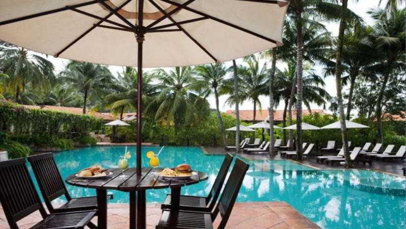 Avillion Port Dickson Hotel Exterior foto Pool at the hotel