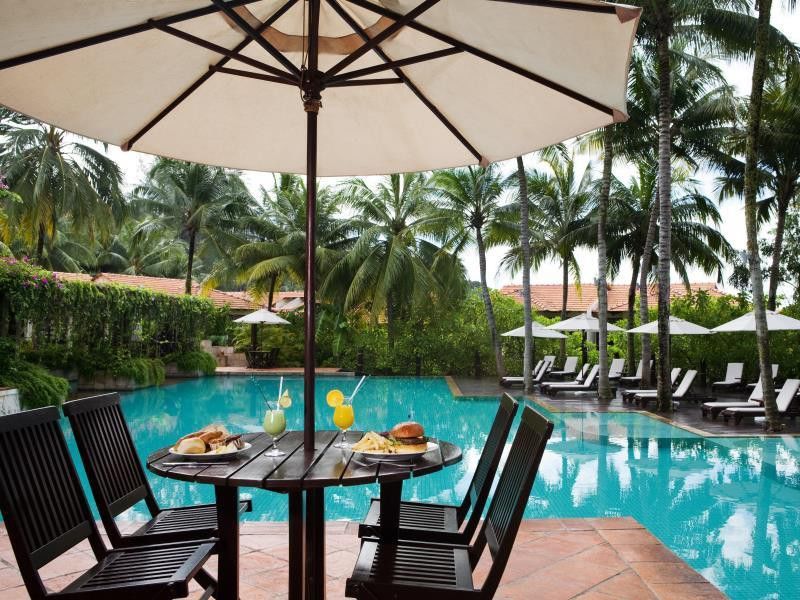 Avillion Port Dickson Hotel Exterior foto Pool at the hotel
