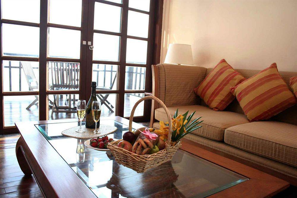 Avillion Port Dickson Hotel Exterior foto A living room at the hotel